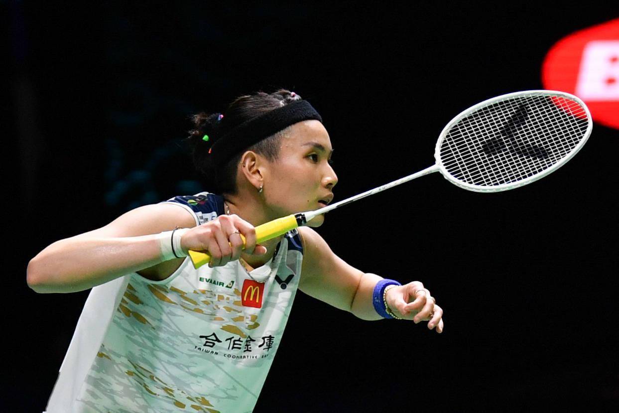 包含中国羽毛球队轻取印度羽毛球队，戴资颖惊艳世界的词条