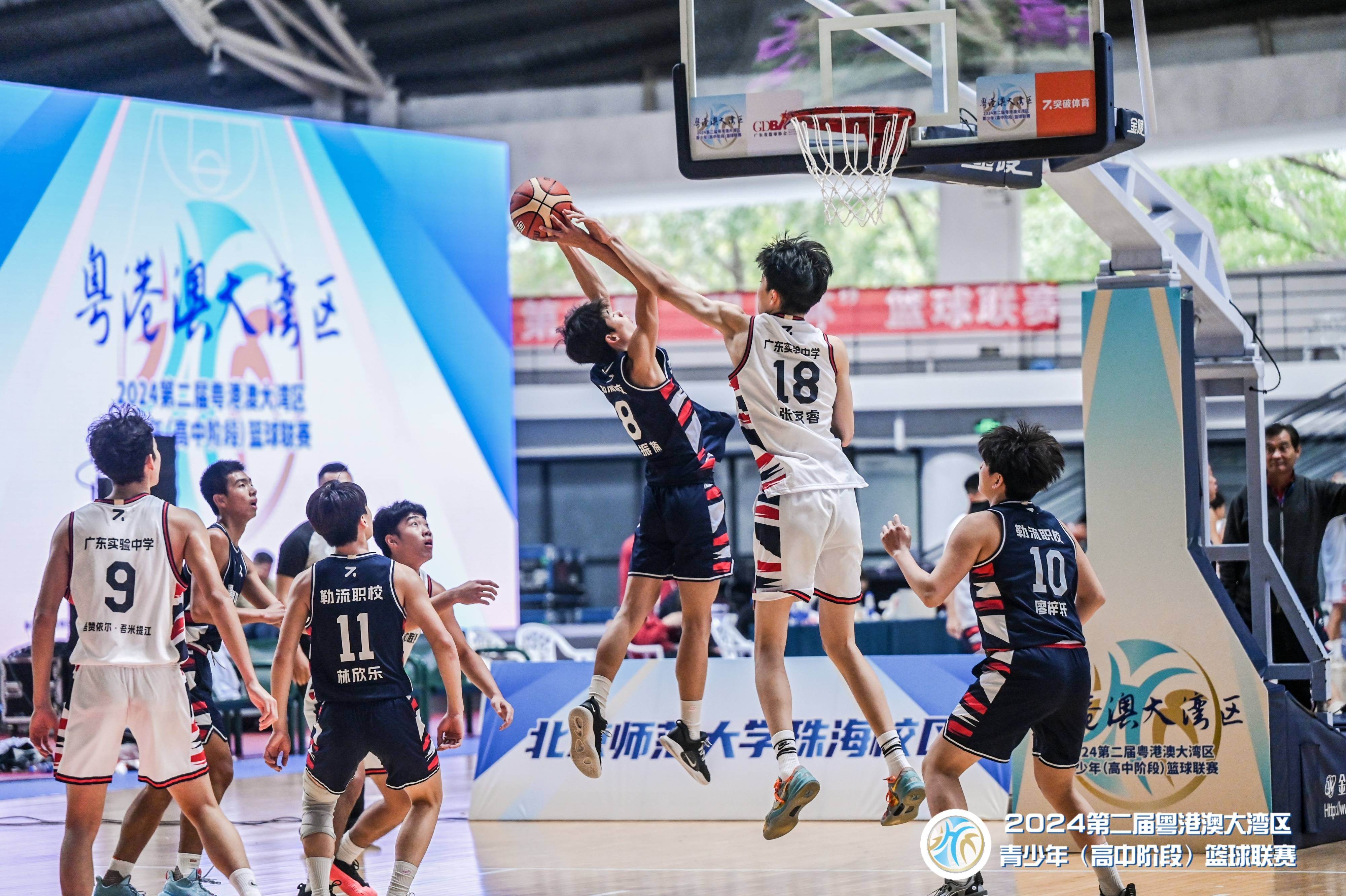 全球瞩目！篮球赛事即将收官