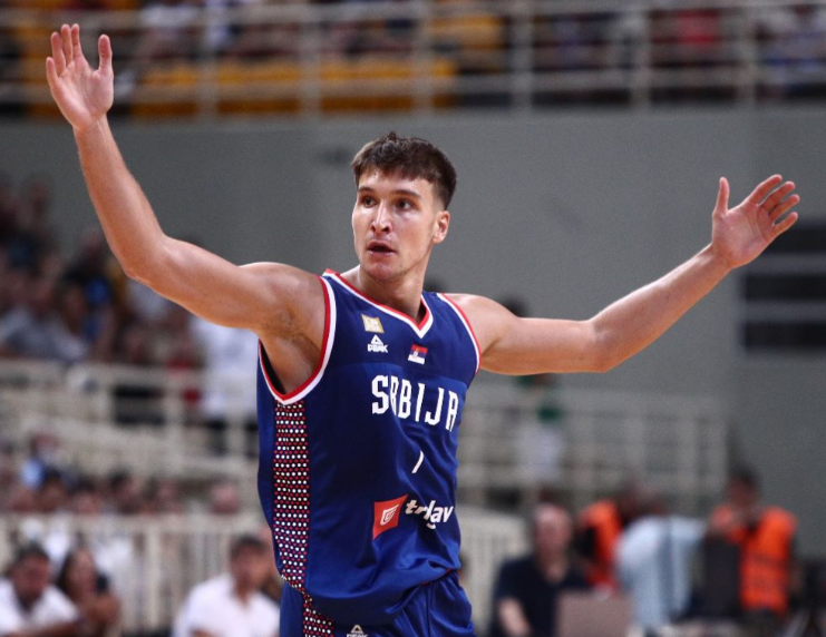 中国力克希腊,范戴克点燃赛场 中国力克希腊,范戴克点燃赛场