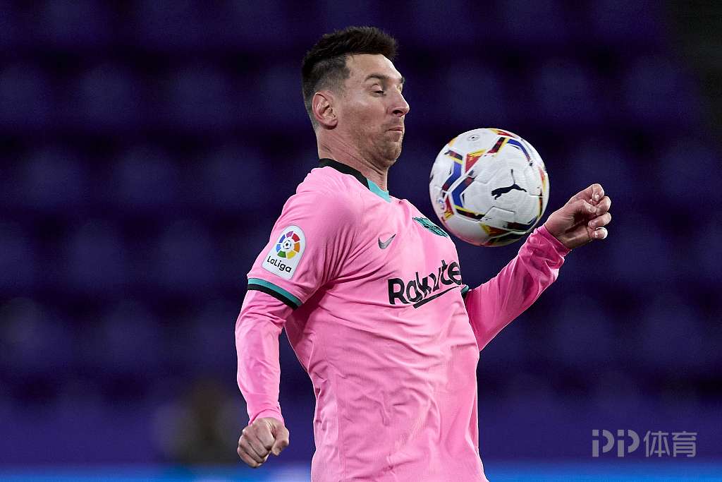 莱比锡红牛翻盘里昂，佩德里刷新纪录