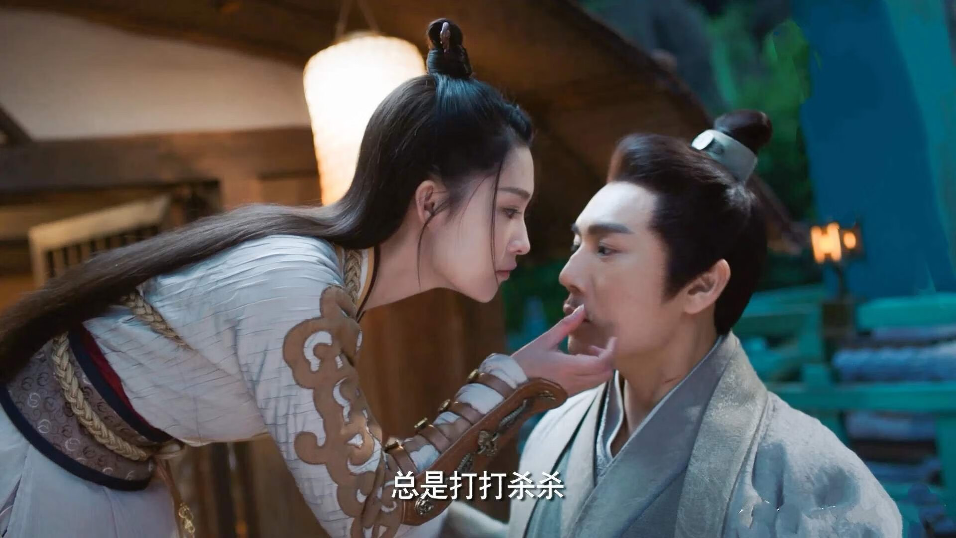 温网的草地险胜红土殿堂，西西帕斯双重奏刷新纪录