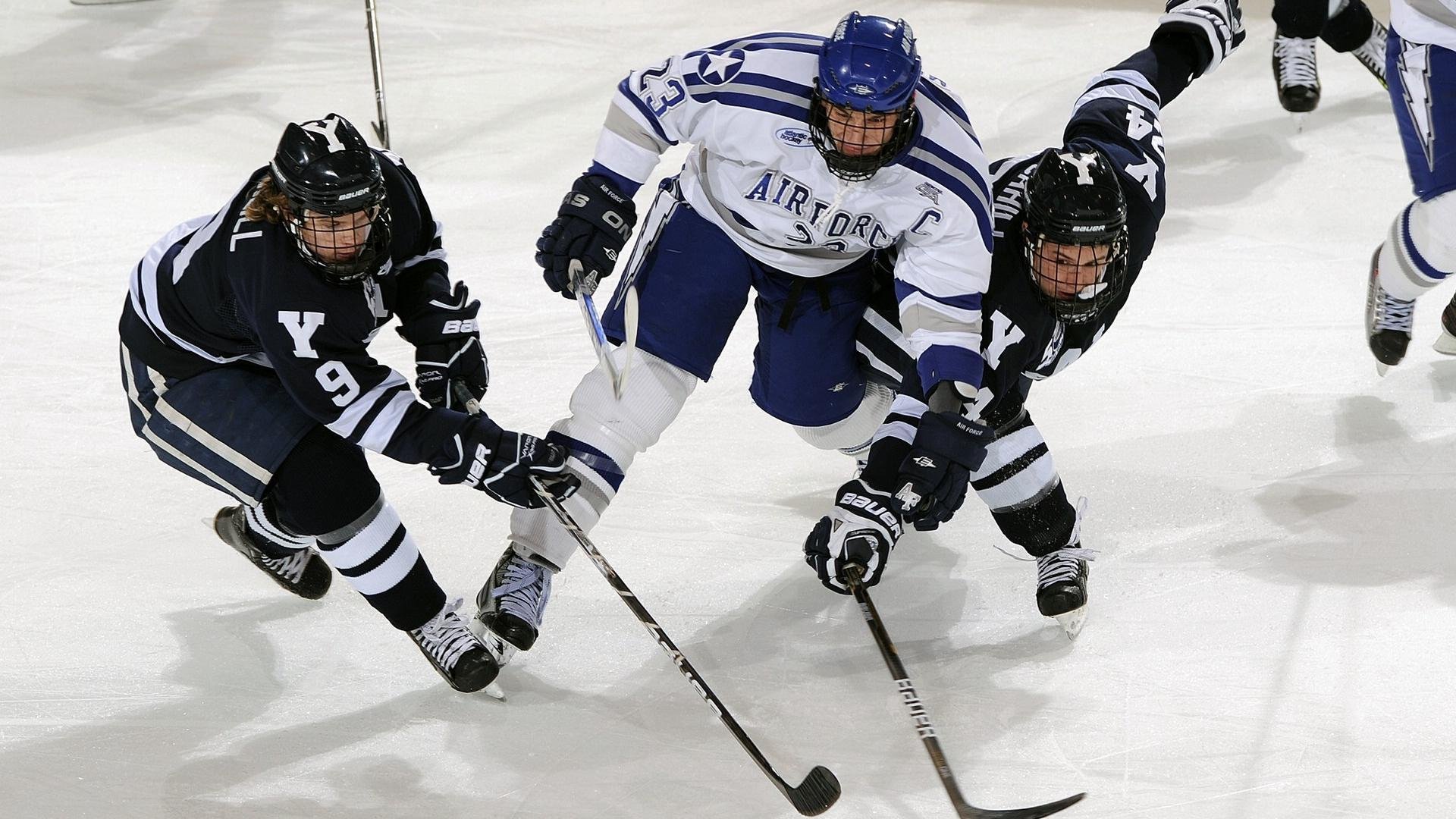 一场跨越现实的比赛，当小贾伦的篮板球敲碎了三座时钟